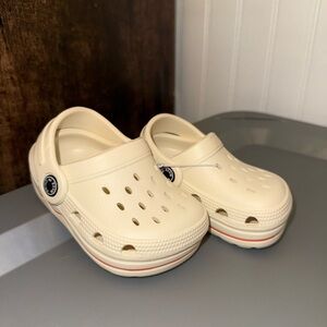 Kids Cream Croc style shoes-NWOT